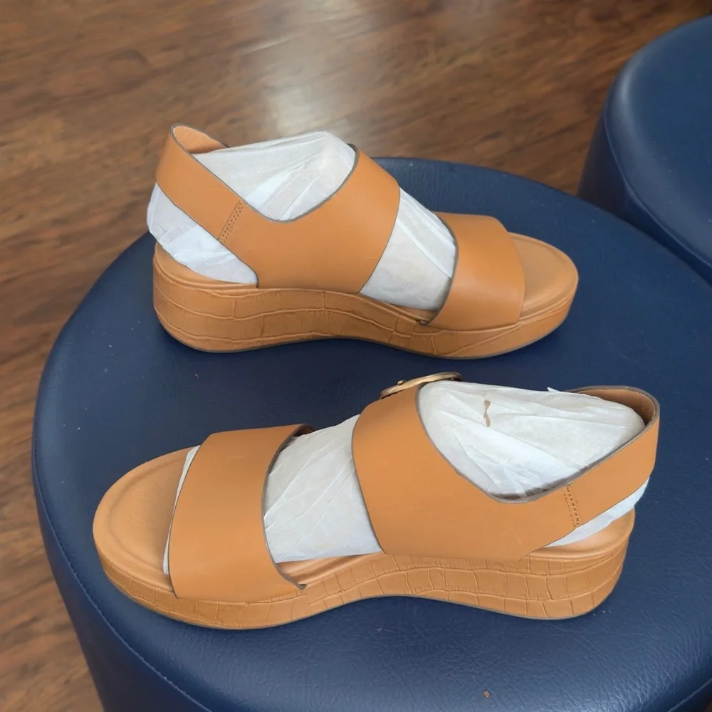 Women's Sofft Faedra Tan Wedge Sandals Sz 8.5 New‎ without box